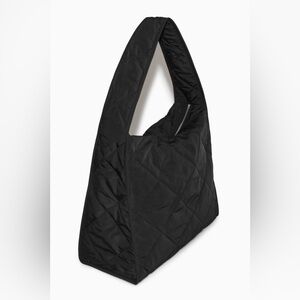 COS OVERSIZED DIAMOND-QUILTED BAG Black